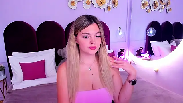 ZaraBloom online show from November 28, 4:26 am