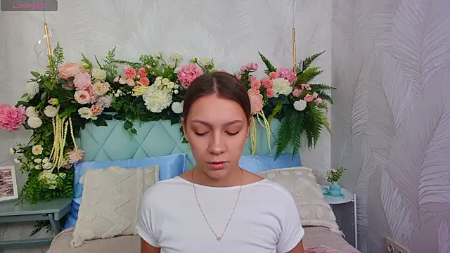 AliceBrayan online show from February 3, 5:06 pm