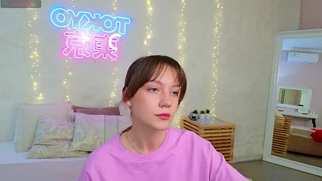 AliceBrayan online show from April 29, 5:15 pm