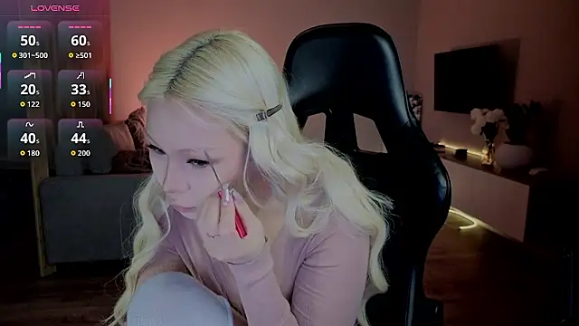 RileyMee online show from January 15, 4:07 am