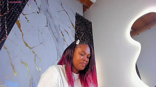 ebony hot1 online show from May 12, 1:40 pm