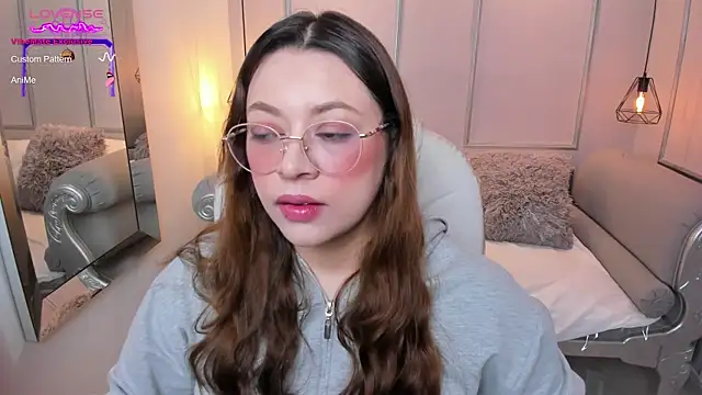 Lanna18 online show from September 29, 11:59 am