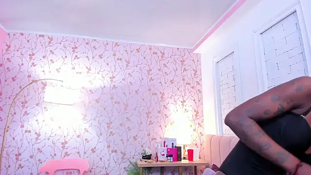 amber-hill online show from January 14, 7:08 pm