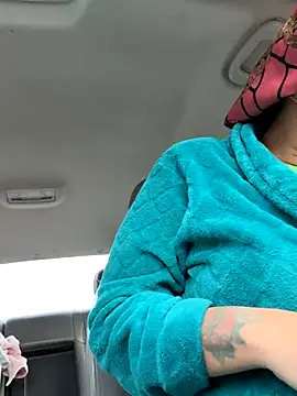 SexyHoneyRedd online show from January 7, 1:03 pm