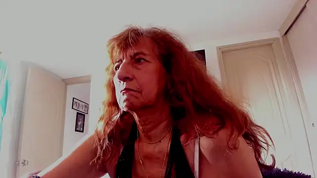 Snapshot of DominaLeona chatting on September 24, 4:50 pm DominaLeona online show from September 24, 4:50 pm