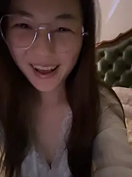 Sweet-Angel999 online show from May 24, 5:45 pm