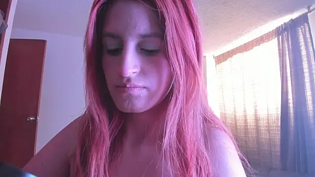 GiaRoussel online show from May 26, 3:44 pm