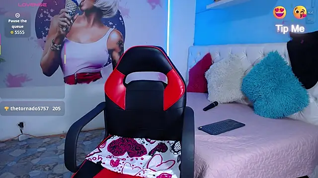 cristal horny19 online show from May 22, 3:15 am