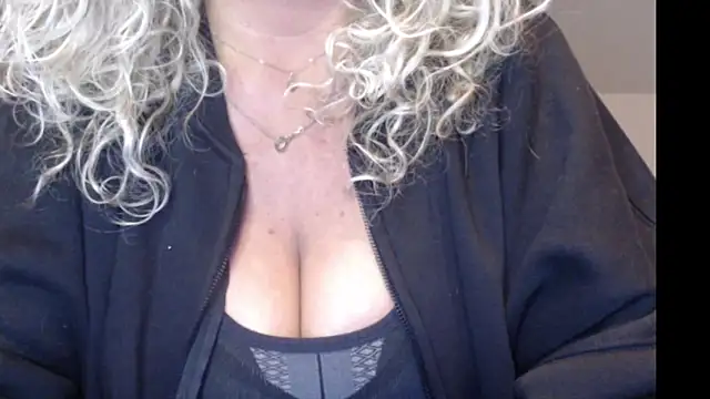 JenniLowen online show from October 7, 11:03 am