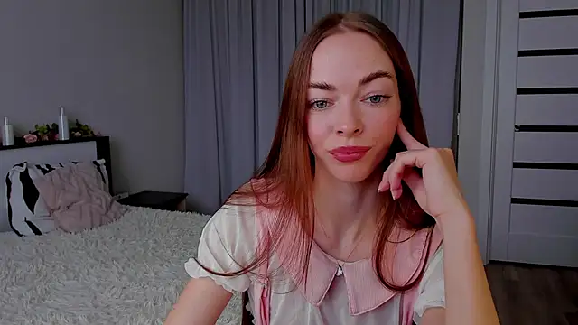 Undertheskin online show from March 18, 1:27 pm