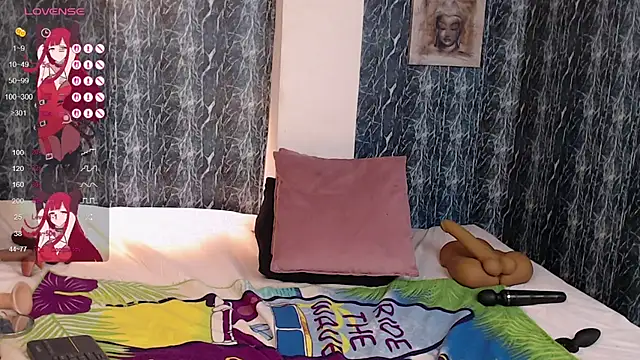 ebonyciaraqueen online show from May 8, 8:32 pm