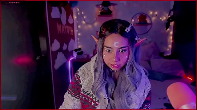 kiki cavilll online show from October 16, 1:47 pm