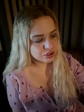 cansuozell online show from March 22, 6:36 pm