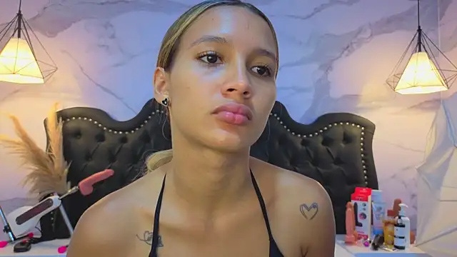 Carohorny4u online show from May 16, 9:58 pm