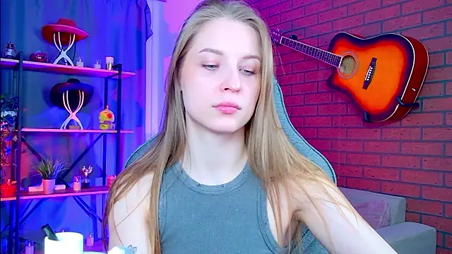 CuteMousee online show from March 6, 8:53 am