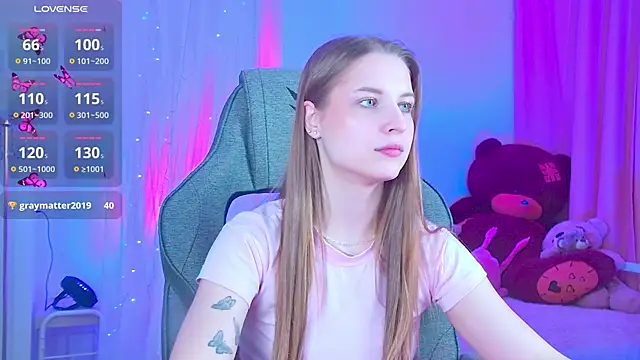 CuteMousee online show from October 25, 9:39 am