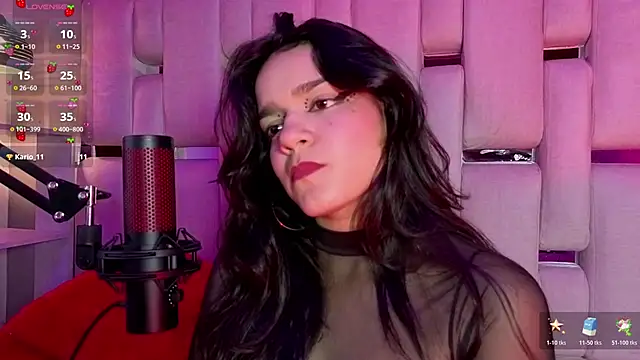 ValerieKay  online show from May 12, 9:32 pm