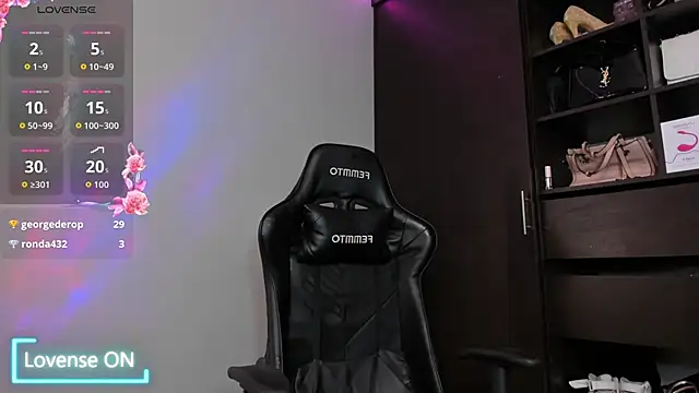 MeganDaviees online show from November 6, 1:55 am