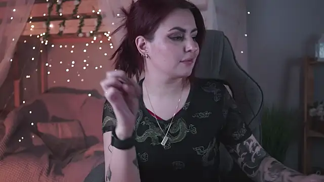 Lana  May online show from November 21, 11:45 am