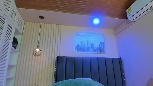 viiolett lee online show from March 17, 9:08 pm