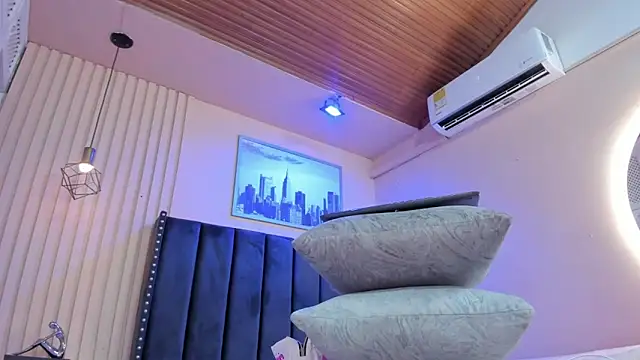 viiolett lee online show from March 25, 8:34 pm