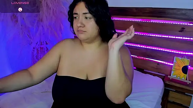 nadine russo online show from May 15, 1:22 am