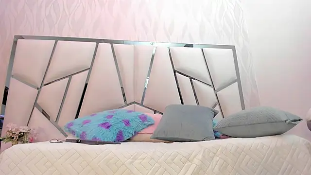 Victoriaa millers online show from March 10, 8:35 pm