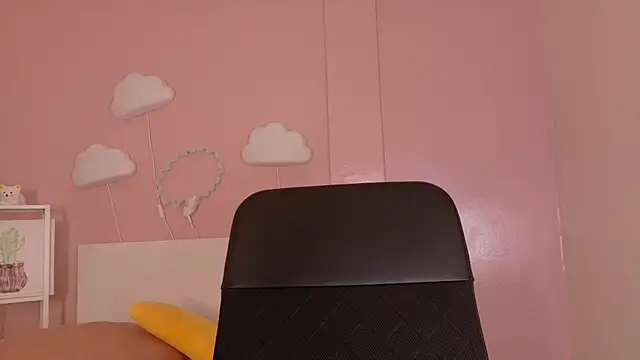 briannajackson  online show from October 24, 7:54 pm