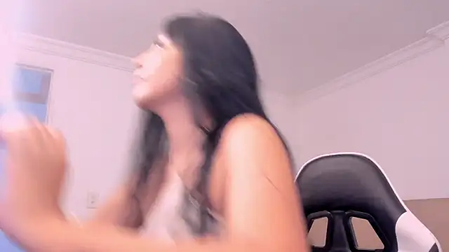  miaquevedo  online show from May 25, 5:45 pm