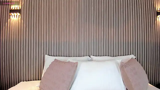 CaitlynCouper online show from March 19, 12:09 pm