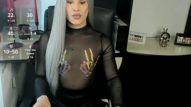 EvelynLexy online show from May 27, 8:00 am