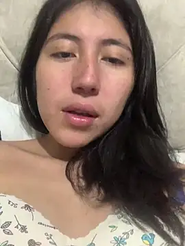 sarah12333 online show from May 26, 11:48 pm