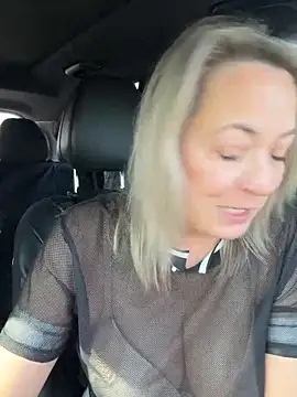 Cherry-red-xo online show from November 14, 5:24 pm