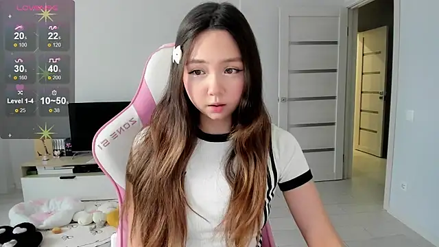 Fluffy Rose online show from May 13, 4:18 am