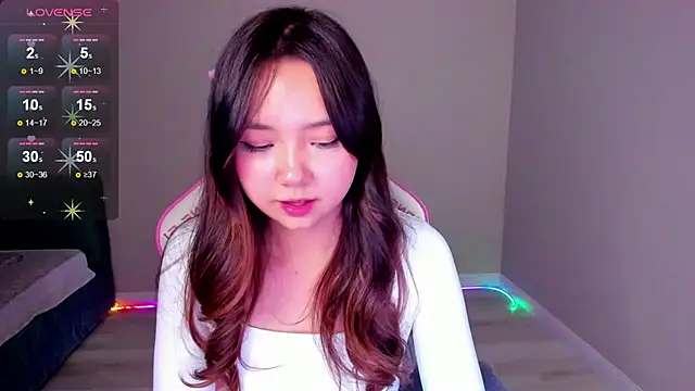 Fluffy Rose online show from November 8, 5:29 pm