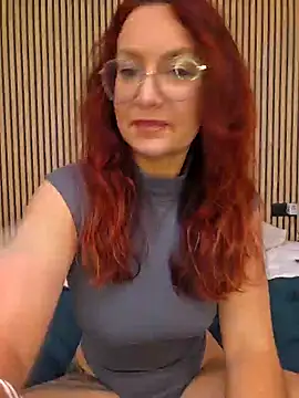 ladoucedu34 online show from May 15, 12:16 am