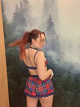 ladoucedu34 online show from February 17, 11:26 pm