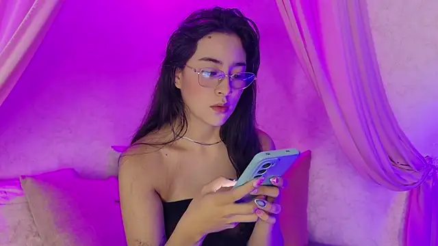 Susa1userma  online show from May 22, 12:58 pm