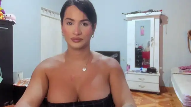 Snapshot of jennifer_ts chatting on October 29, 5:37 pm jennifer ts online show from October 29, 5:37 pm