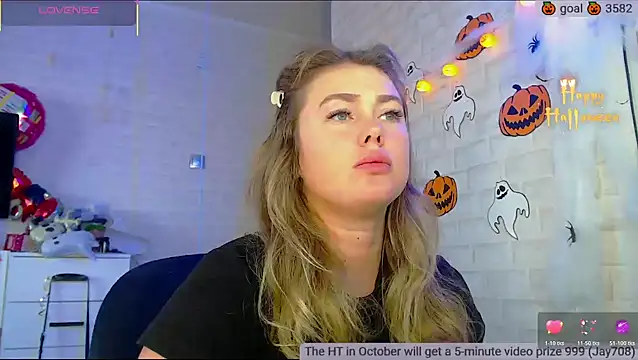 SuchCute online show from October 20, 4:15 am