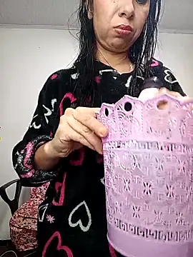 saralunabella online show from September 29, 6:57 pm