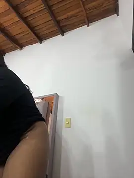 melyescobar online show from November 13, 3:27 am