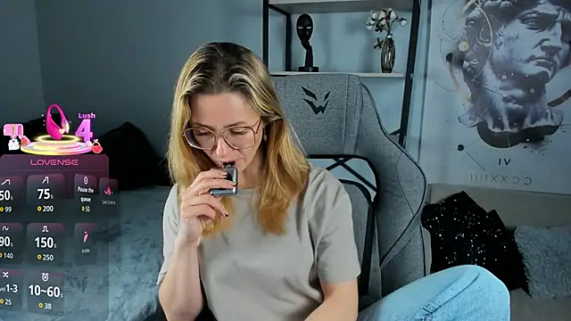 LadyIzabel online show from February 17, 2:49 pm