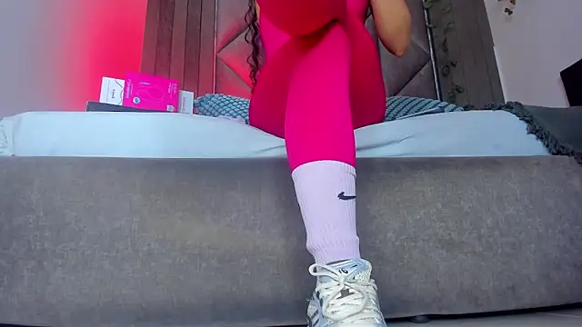 BriaConner  online show from March 31, 3:06 am