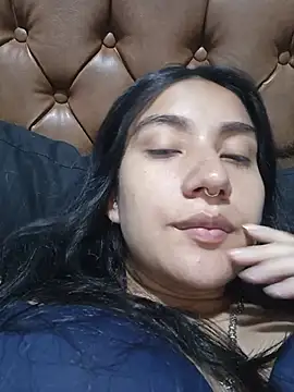 Hellen Alex online show from May 26, 2:49 pm