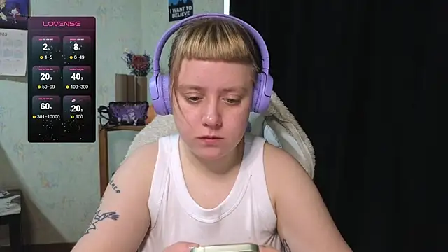 June shy0 online show from October 22, 6:51 am