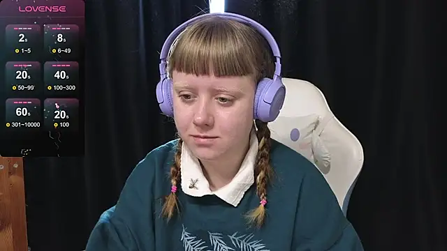 June shy0 online show from March 22, 8:20 am