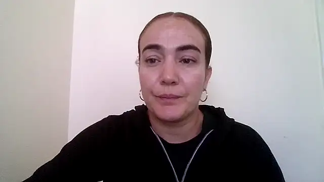 skayhot  online show from May 20, 1:30 pm
