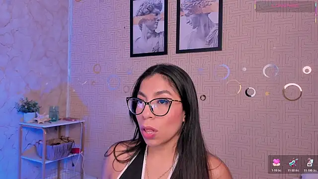 Mia Gothzx online show from May 6, 1:15 pm