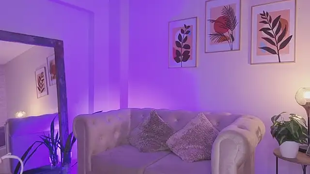 DahianaWalcott online show from March 14, 8:54 pm